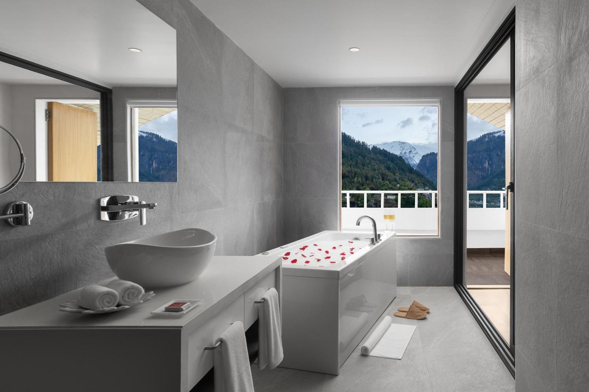 Bookmark Resorts, Manali ภายนอก รูปภาพ